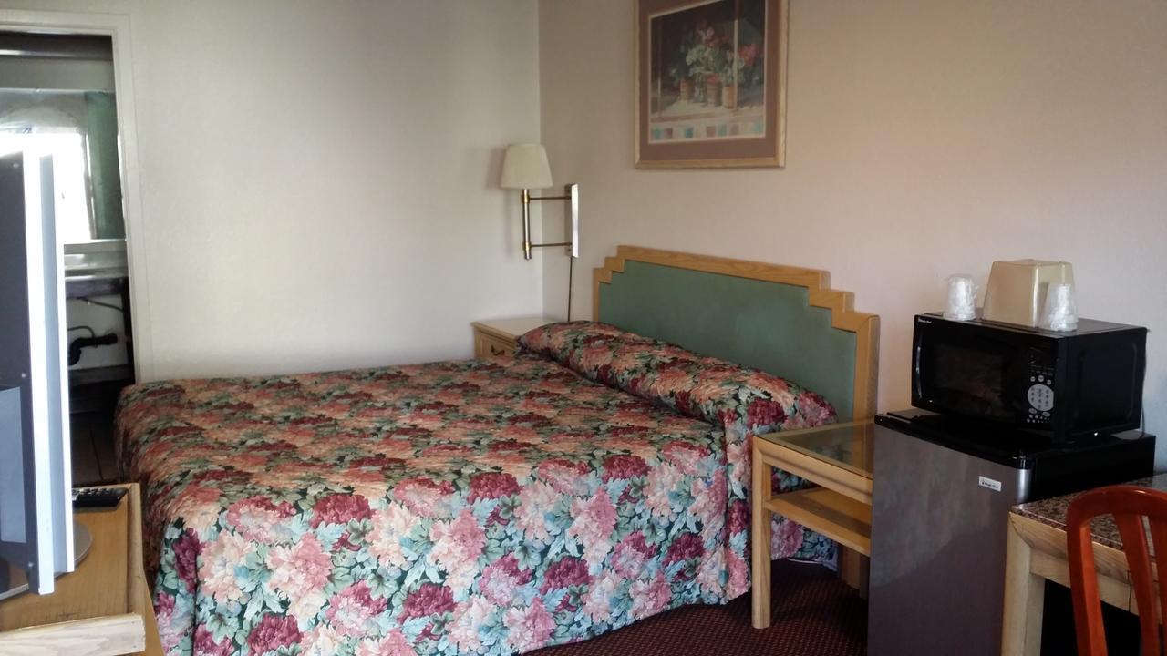 Redwood Inn וויליטס מראה חיצוני תמונה