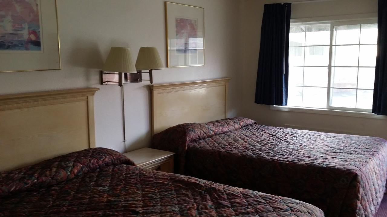 Redwood Inn וויליטס מראה חיצוני תמונה