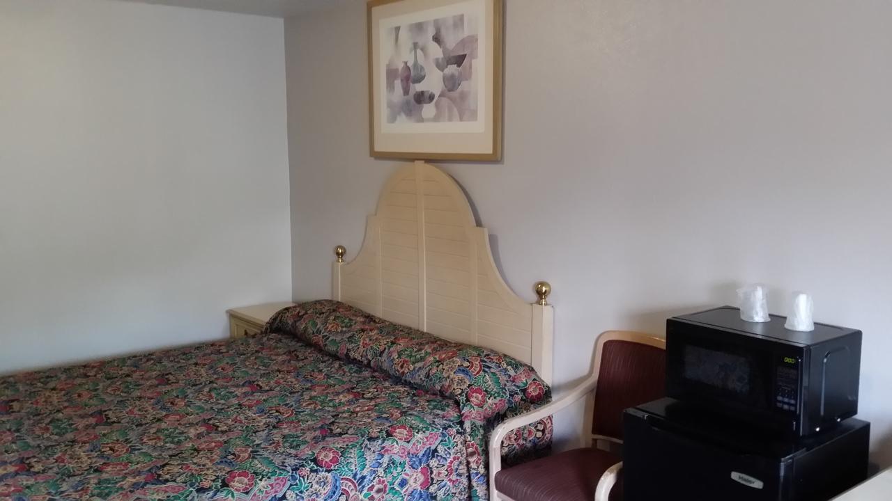 Redwood Inn וויליטס מראה חיצוני תמונה